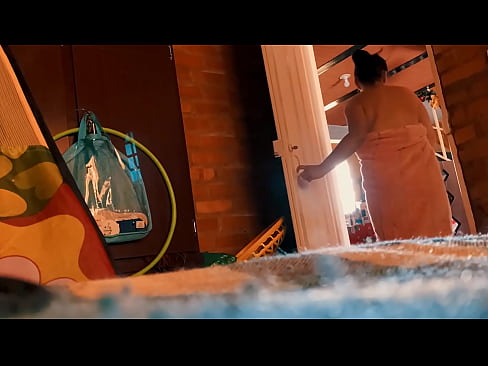 ❤️ Moj stric mi sledi v tuš kabino in me jebe, medtem ko se tuširam. ☑ Anal video na sl.superpornpics.ru ❤