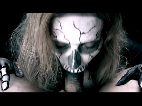 ❤️ Demonsko dekle sesa kurca s svojimi črnimi usti in pogoltne spermo. ☑ Anal video na sl.superpornpics.ru ❤
